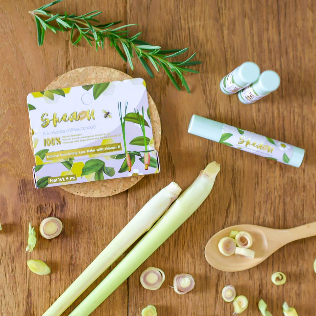 Shea U natural and organic lip balm เชียยู ลิปมัน ลิปบาล์ม ลิปสปา ธรรมชาติและออแกนิก Thailand ประเทศไทย หอมอะโรม่า ตะไคร้ aromatherapy อโรม่า lemongrass King power Thai power shea u thailand